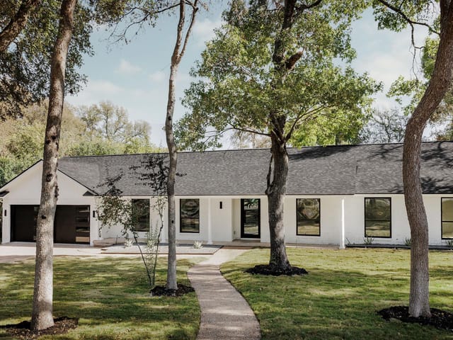 9201 Collingwood Dr