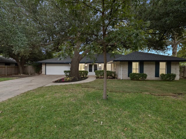 9201 Quail Field Dr
