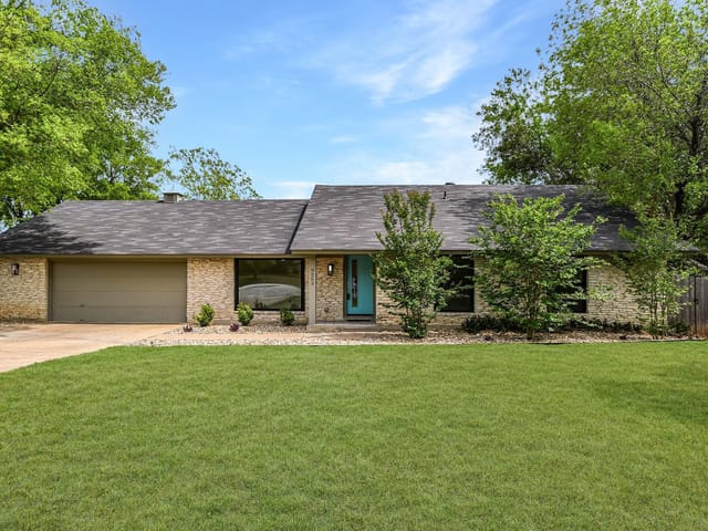 9203 Quail Rock Cir