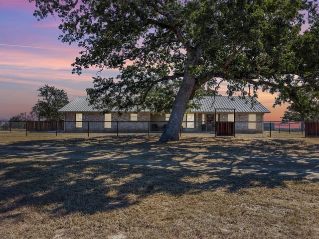 9203 S Us Highway 77 Hwy
