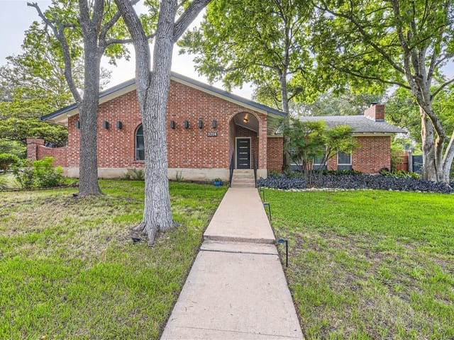 9204 Collingwood Dr