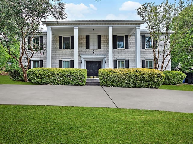 9204 Heatherwood Dr