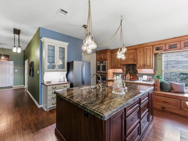 9207 Pioneer Forest DR