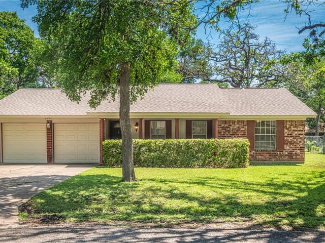 9207 Robins Nest Ln