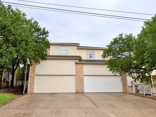 921-923 Sagewood TRL