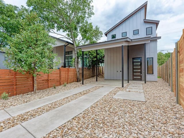 921 Walter St Unit #2