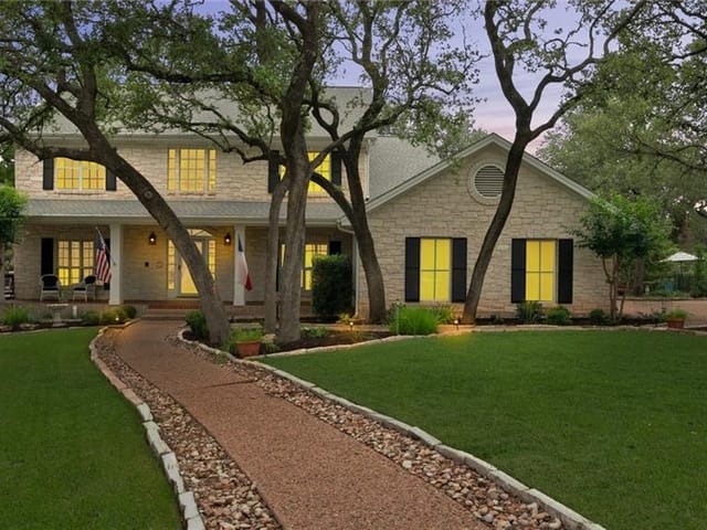 9216 Silver Pine Cv