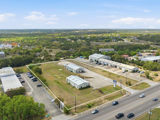 9221 Highway 290 W