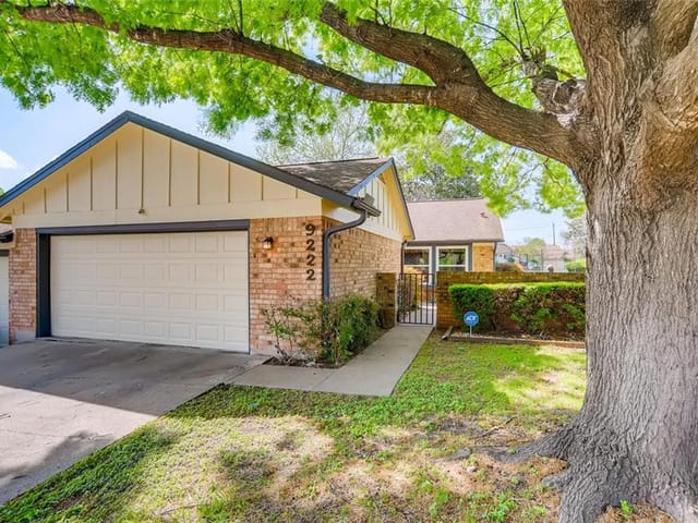 9222 Singing Quail Dr