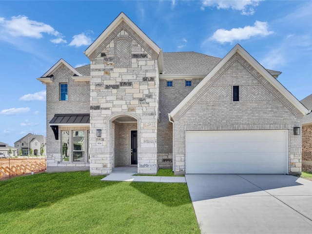 924  Misty Bluff Way