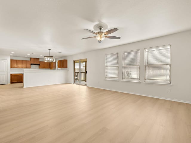 924 Oatmeal DR
