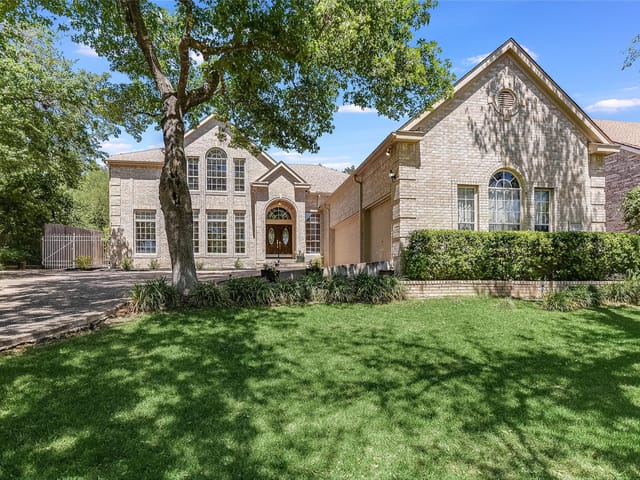 9263 Scenic Bluff DR