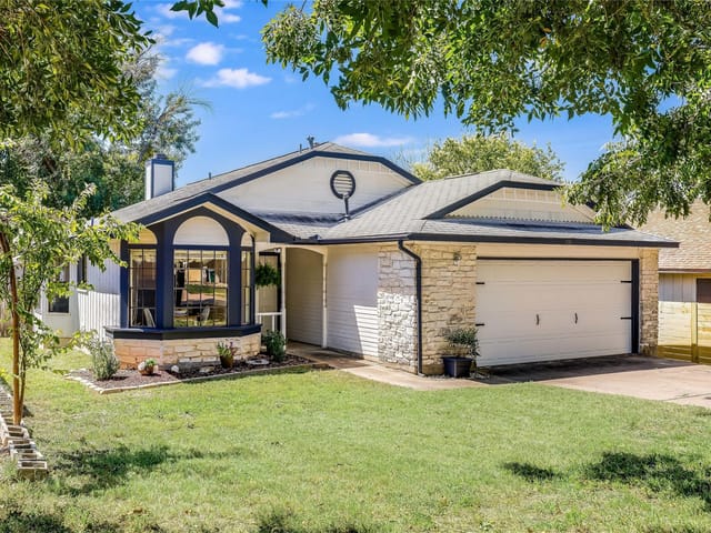 927 Peggotty Pl