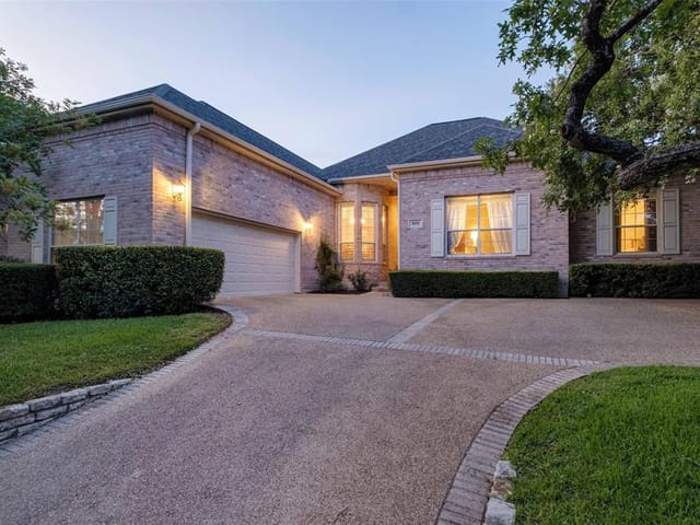 9273 Scenic Bluff DR