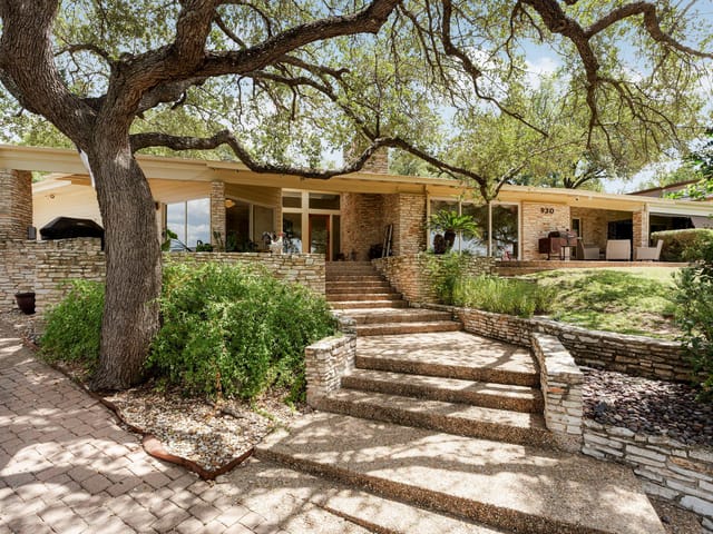 View 930 Electra in LAKEWAY SEC 13 930 Electra - property photo 1 - Luxury home in LAKEWAY SEC 13, Lakeway, TX