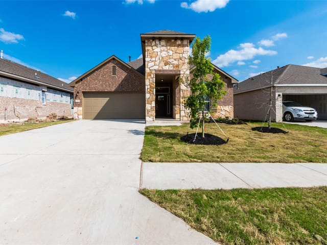 9301 Alex LN