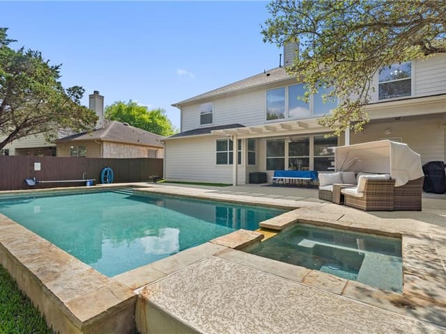 9301 Bavaria Ln