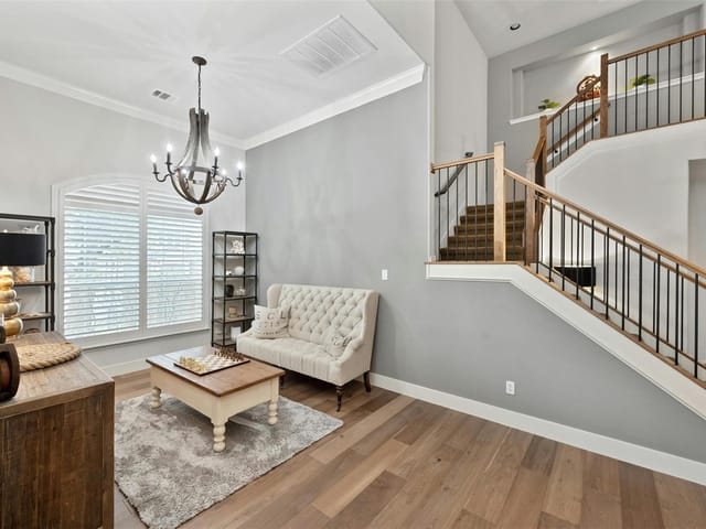 9301 La Puente Dr