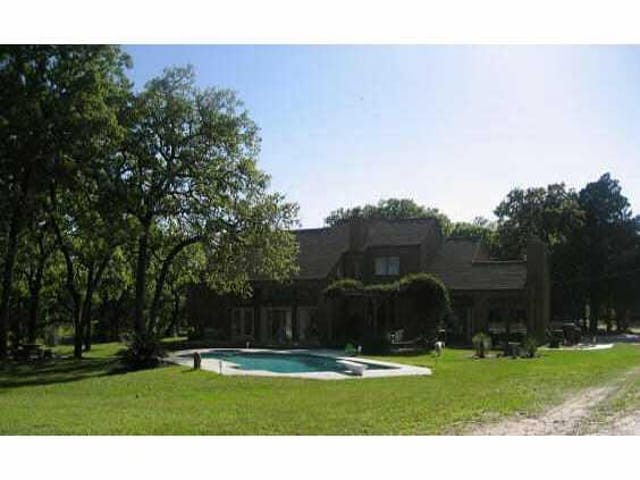 9302 Highway 77