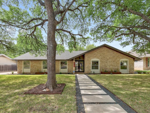 9305 Spring Hollow DR