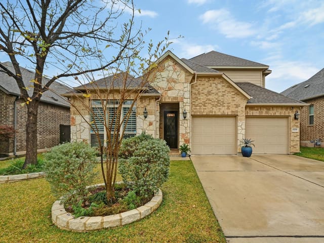 9308 Bentley Garner LN