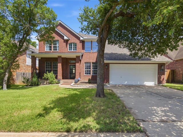9309 La Puente DR - front exterior - Luxury home in Village At Western Oaks Sec 16-A, Austin, TX
