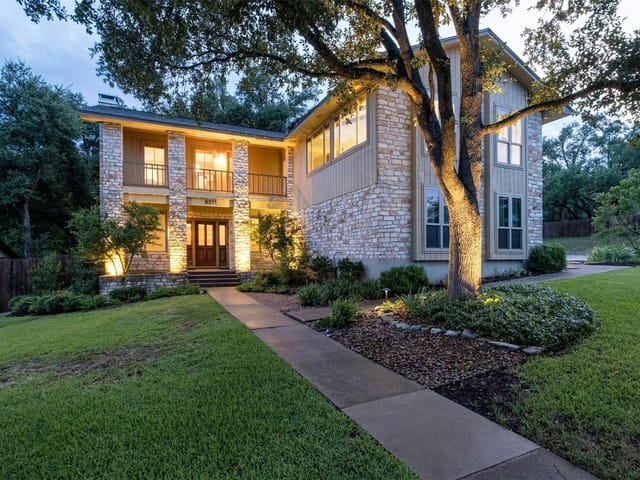 9311 Rolling Oaks Trl