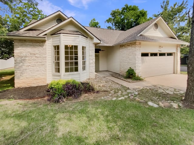 9311 Roxanna Dr