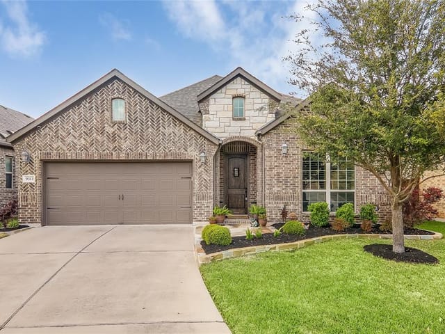 9312 Bentley Garner Ln