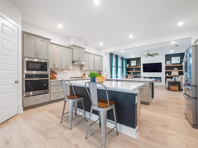933 Donna Roland Ct