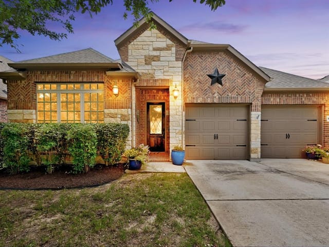 9332 Sydney Marilyn Ln