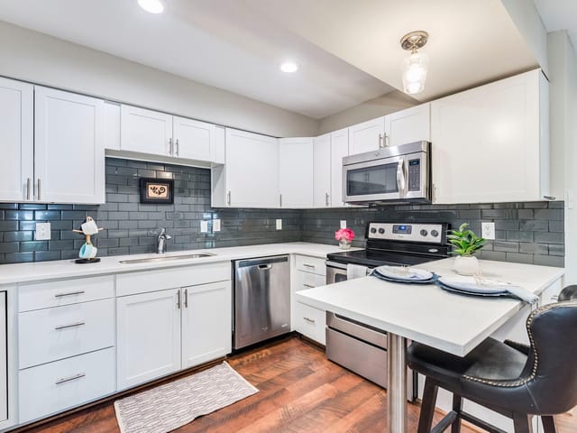 935 La Posada Dr Unit #116