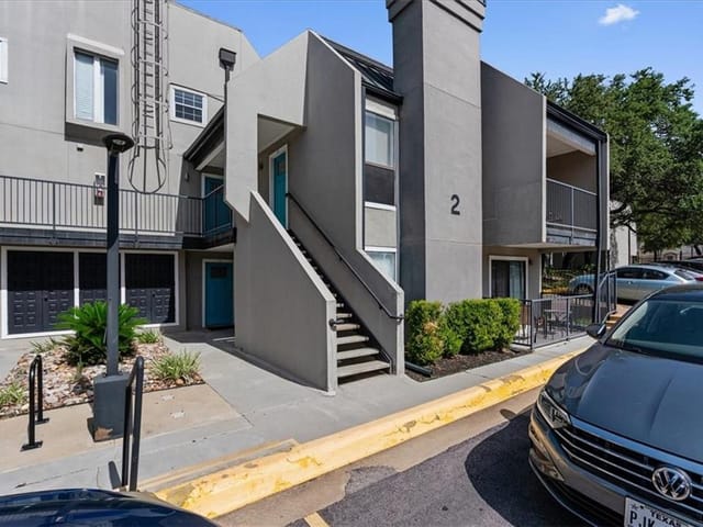 935 La Posada Dr Unit #121