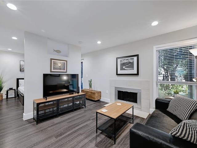 935 La Posada Dr Unit #132