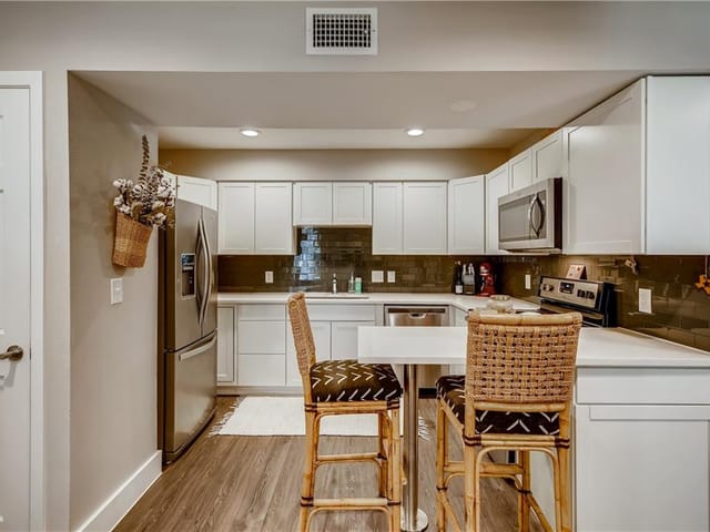 935 La Posada Dr Unit #143
