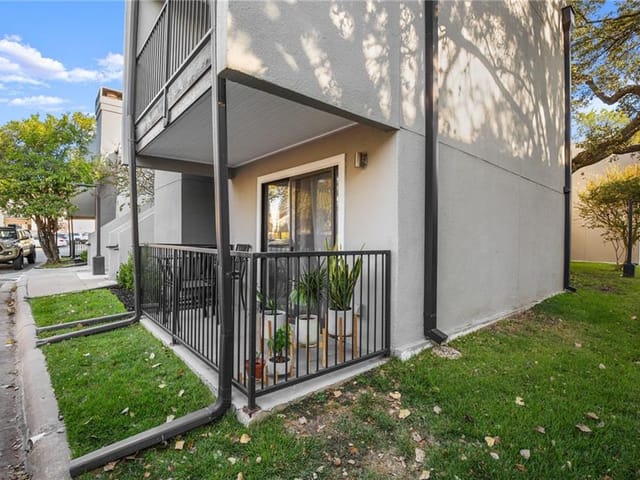 935 La Posada Dr Unit #144