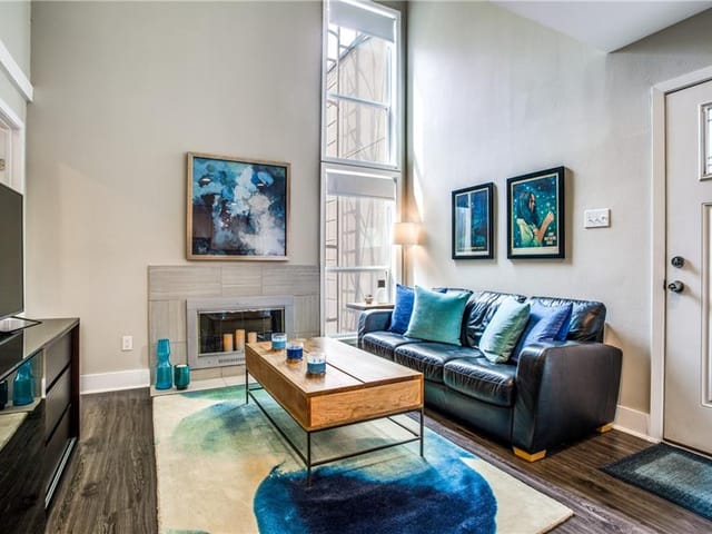 935 La Posada Dr Unit #252