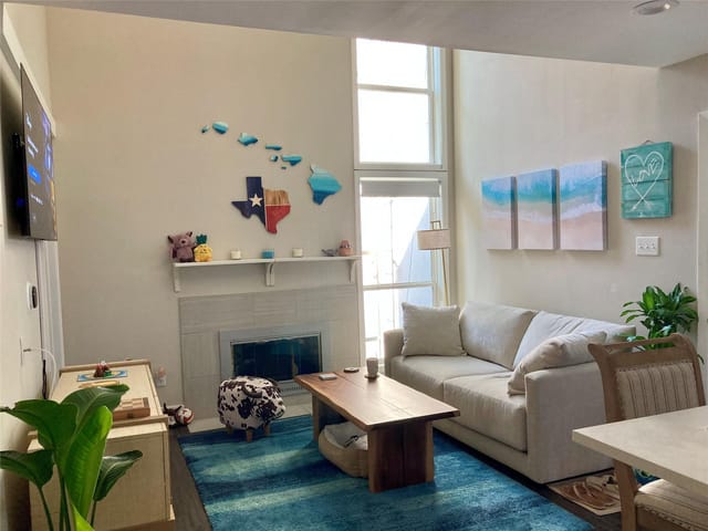 935 La Posada DR Unit #252