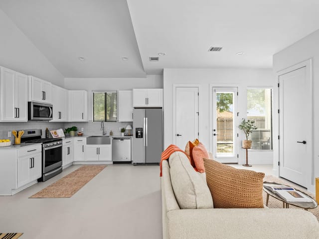939 E 52nd ST Unit #2