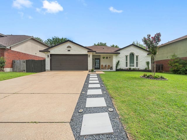 9400 Lightwood LOOP