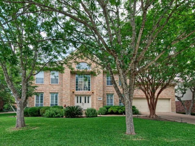 9400 Scenic Bluff DR