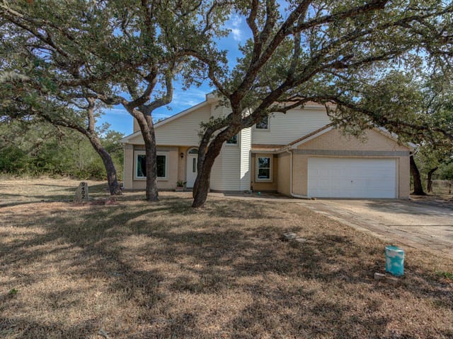 9402 Claxton DR
