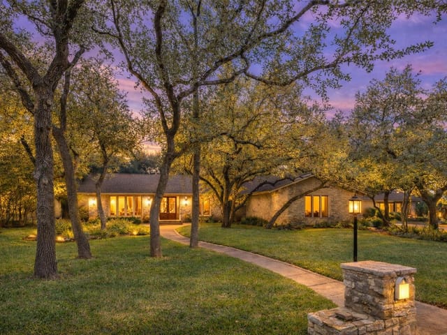 9403 Spring Hollow DR