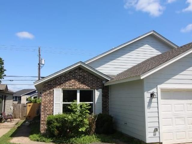 9404 Menchaca Rd Unit #A & B