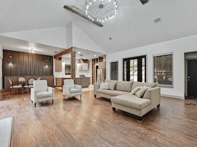9408 Roxanna Dr
