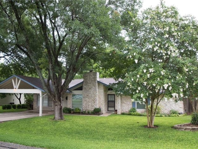 9409 Braeburn Gln
