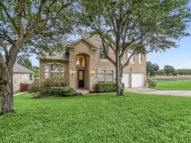 9409 Lisi Anne DR