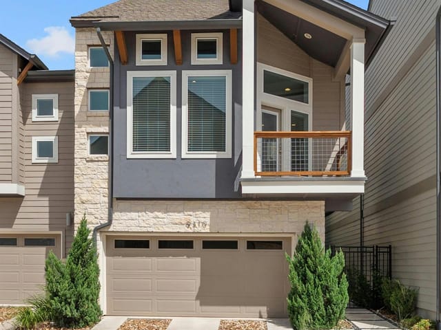 9410 Orange Flower Dr