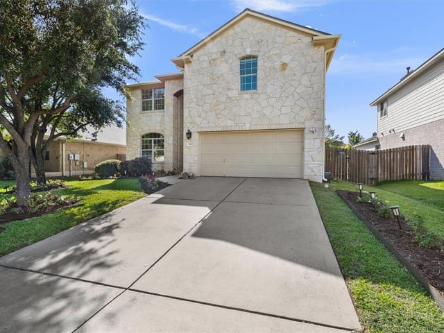 9412 Castle Pines Dr