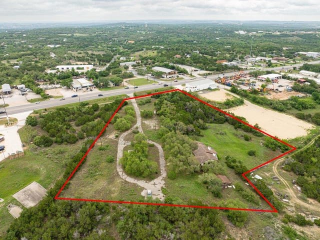 9415 W US HWY 290